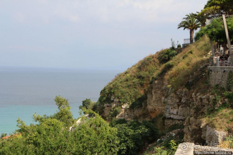 Есть над морем утес... Афитос