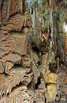 Шикарная пещера на Халкидики — буйство природы