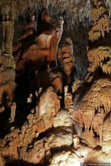 Шикарная пещера на Халкидики — буйство природы