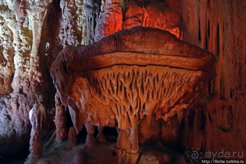 Шикарная пещера на Халкидики — буйство природы