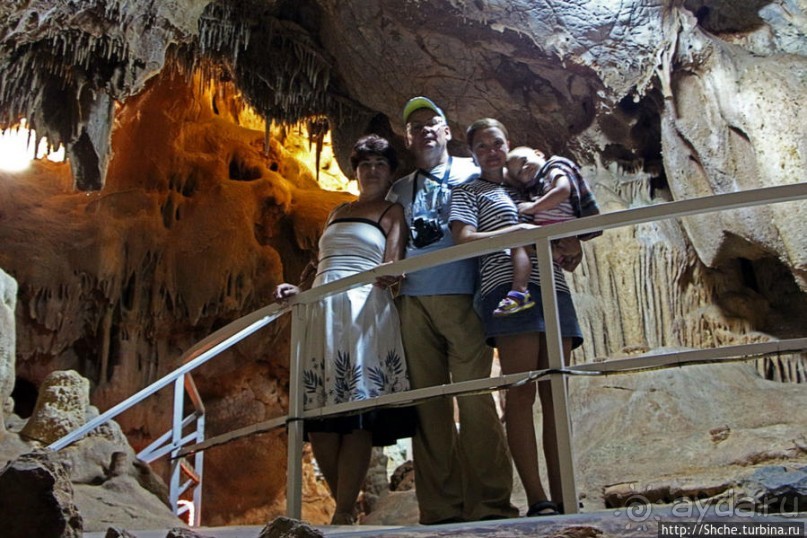 Шикарная пещера на Халкидики — буйство природы