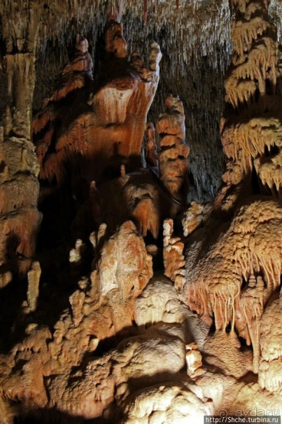 Шикарная пещера на Халкидики — буйство природы