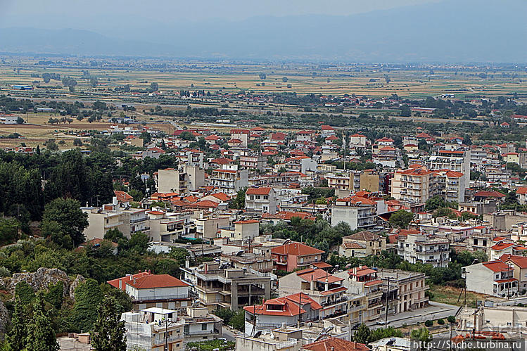 Сидирокастро, затерявшийся в горах. Монастырь Кирику и Иулии