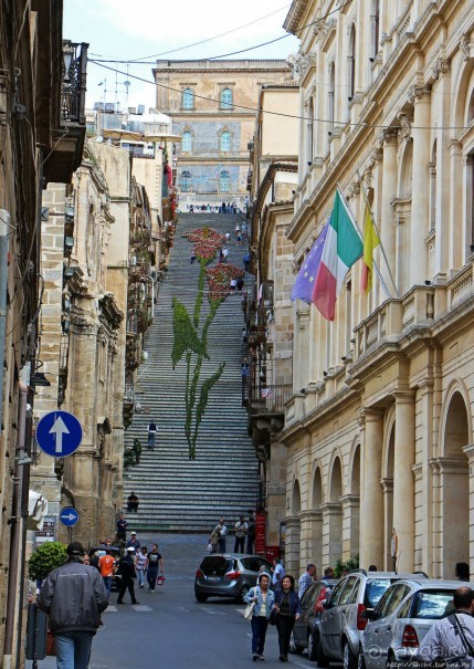 Лестница св.Марии на Горе — визитная карточка Кальтаджироне