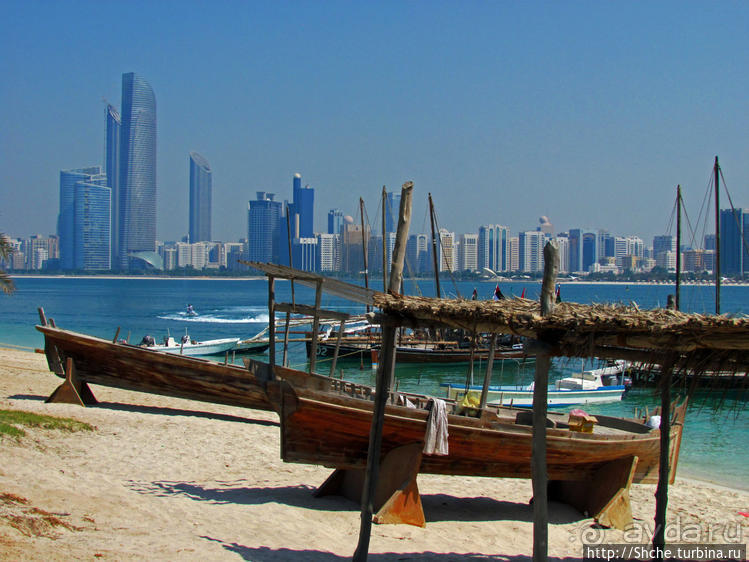 Этнографическая арабская деревня в совремеменной столице ОАЭ