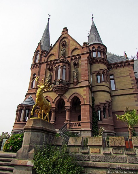 Замково-парковый ансамбль Драхенсбург, прямо из сказки