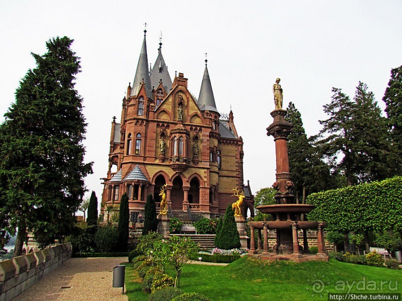 Замково-парковый ансамбль Драхенсбург, прямо из сказки