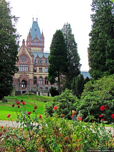 Альбом отзыва "Замково-парковый ансамбль Драхенсбург, прямо из сказки"
