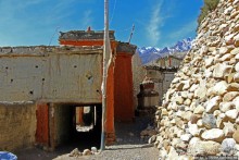 Первые шаги по королевству Ло, тибетский городок Тангбе