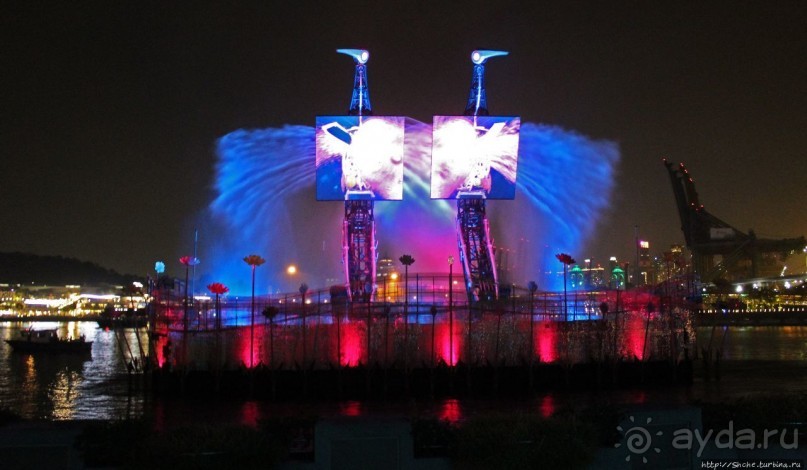 Уникальное свето-музыкальное шоу 60-тонных конструкций