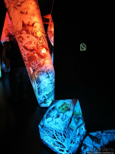 Альбом отзыва ""Кристальные миры Сваровски" - зал за залом"