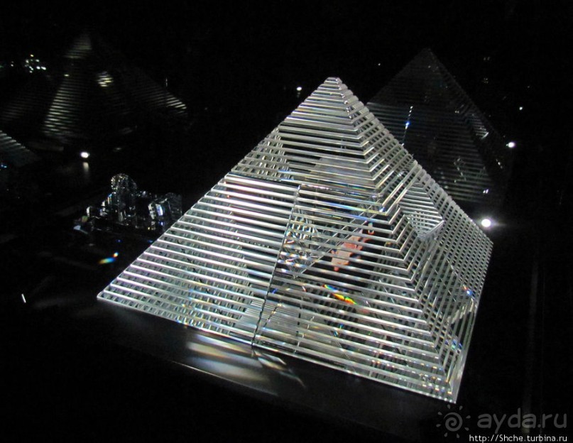 Альбом отзыва ""Кристальные миры Сваровски" - зал за залом"