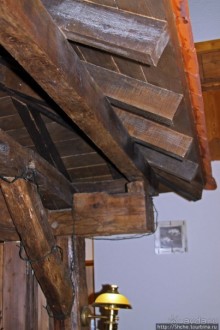 Поехали поесть и купить хорошего сыра