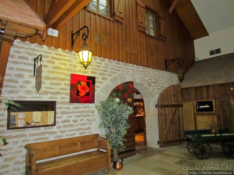 Поехали поесть и купить хорошего сыра