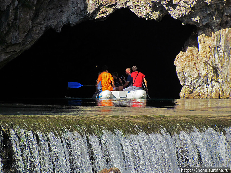 Альбом отзыва "Источник Буна — один из крупнейших и красивейших в Европе"