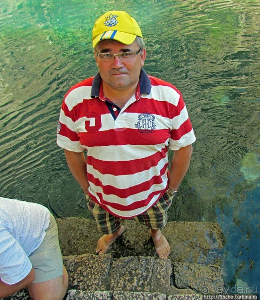 Источник Буна — один из крупнейших и красивейших в Европе