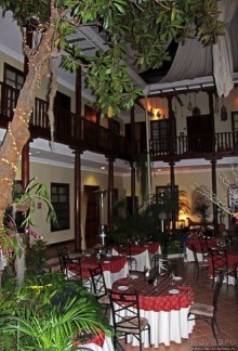 Почувствуй себя колонизатором (отель в Куэнке)