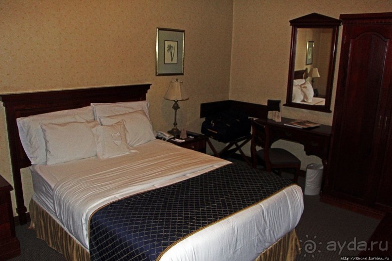 Почувствуй себя колонизатором (отель в Куэнке)