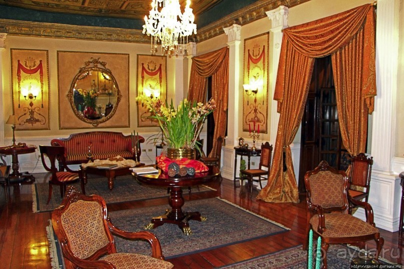 Почувствуй себя колонизатором (отель в Куэнке)