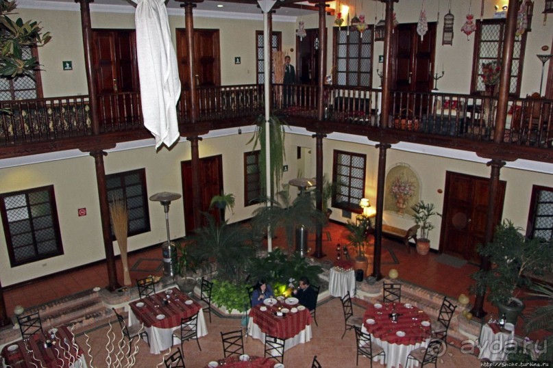 Почувствуй себя колонизатором (отель в Куэнке)