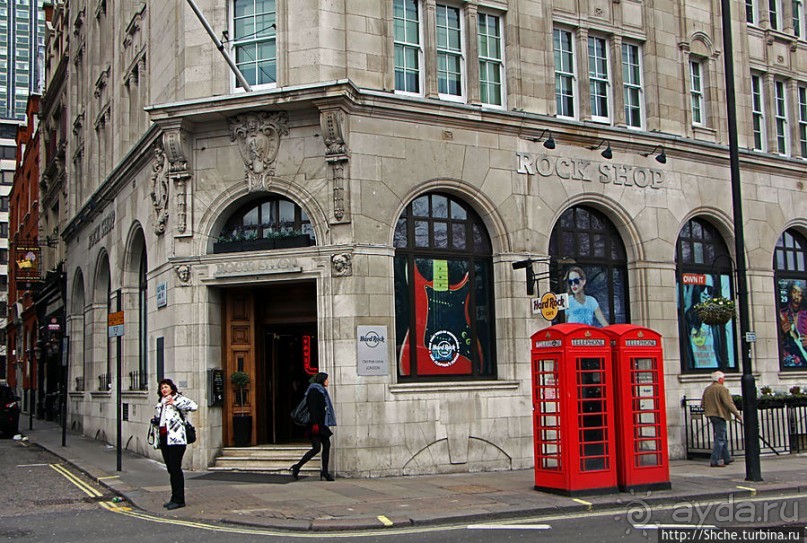 Магазин культовой сети "Hard Rock cafe"