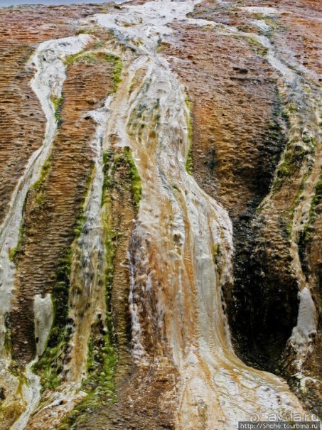 Мамонтовы горячие источники - террасы Клеопатры и Минервы