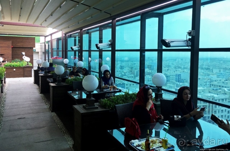 Kourosh Complex — лучший ТРК в Тегеране