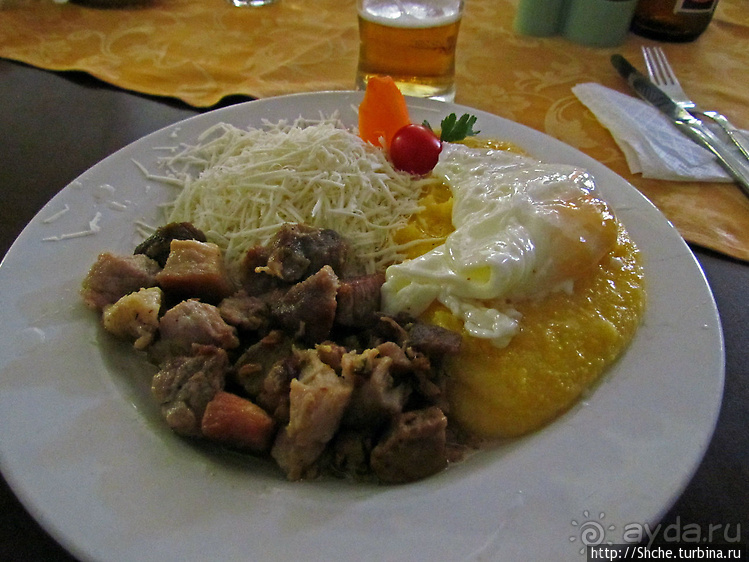 Колоритный румынский ресторан на трассе 24