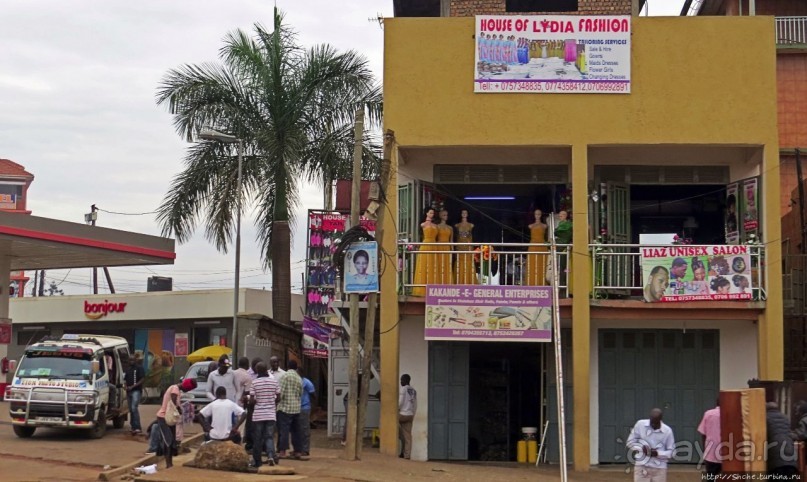 Кампала — столица демократической республики и королевства