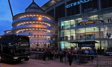 На Этихаде, на...