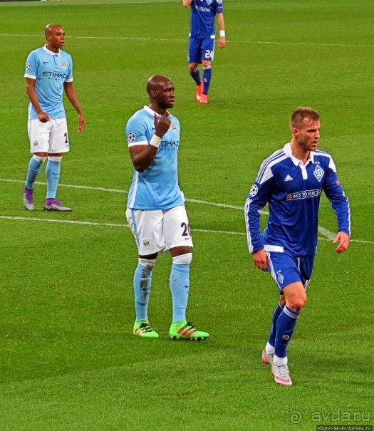 На Этихаде, на...