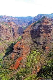 На вертолете над Кауаи. Этап 2. Великолепный каньон Ваймеа