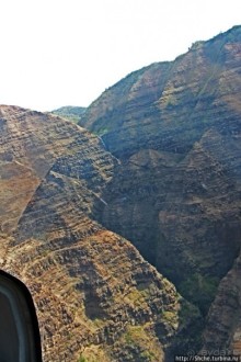 На вертолете над Кауаи. Этап 2. Великолепный каньон Ваймеа