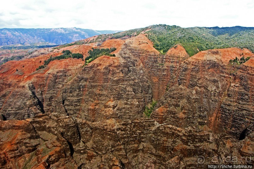 На вертолете над Кауаи. Этап 2. Великолепный каньон Ваймеа