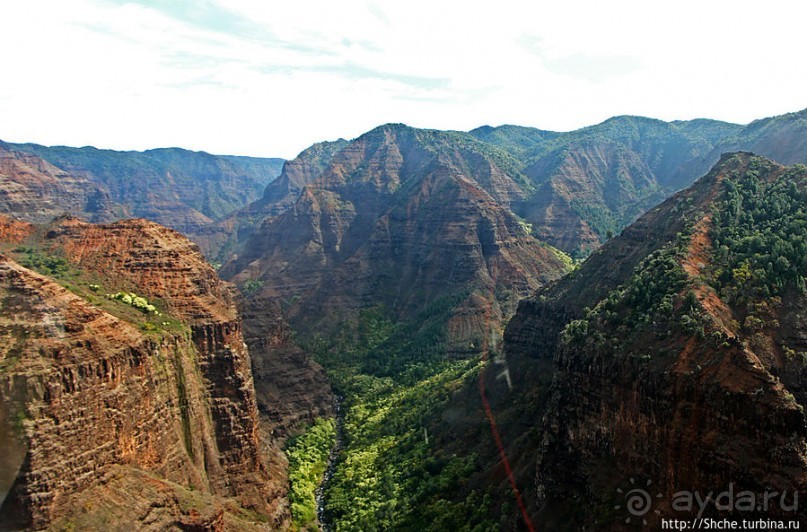 На вертолете над Кауаи. Этап 2. Великолепный каньон Ваймеа