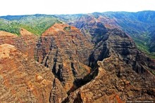 На вертолете над Кауаи. Этап 2. Великолепный каньон Ваймеа