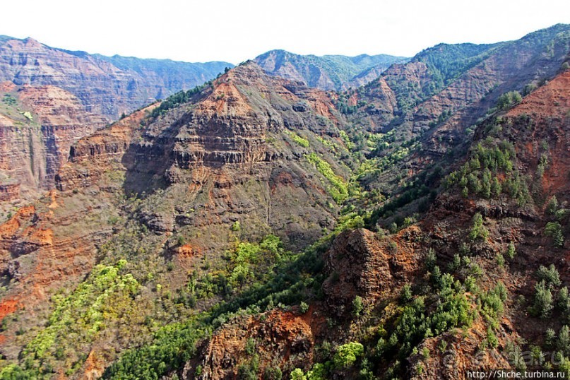 На вертолете над Кауаи. Этап 2. Великолепный каньон Ваймеа