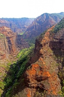 На вертолете над Кауаи. Этап 2. Великолепный каньон Ваймеа