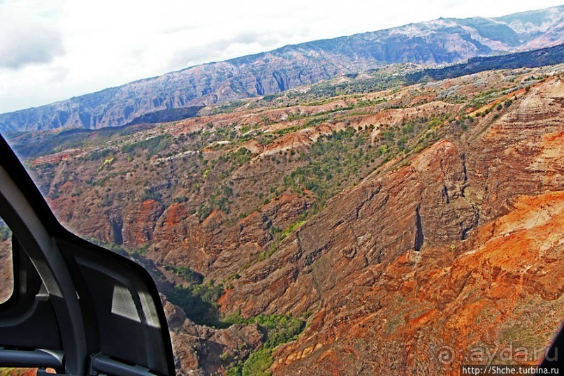 На вертолете над Кауаи. Этап 2. Великолепный каньон Ваймеа