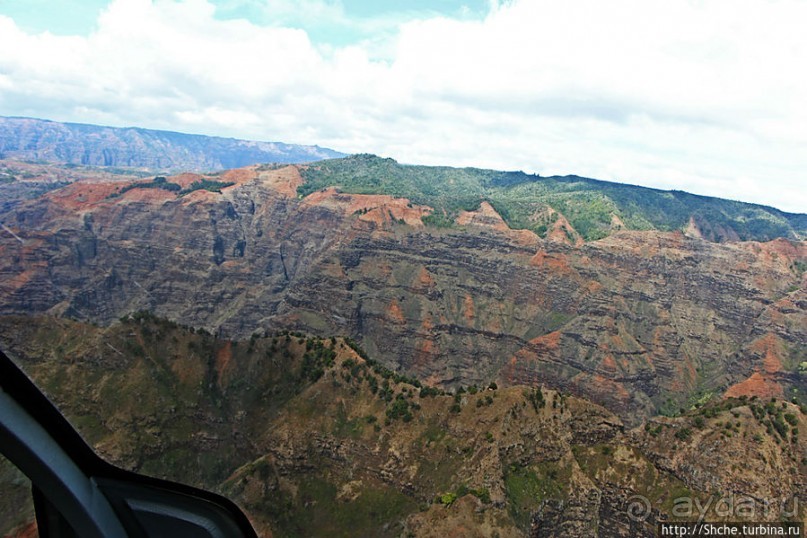 На вертолете над Кауаи. Этап 2. Великолепный каньон Ваймеа