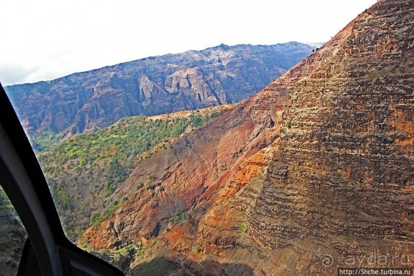 На вертолете над Кауаи. Этап 2. Великолепный каньон Ваймеа