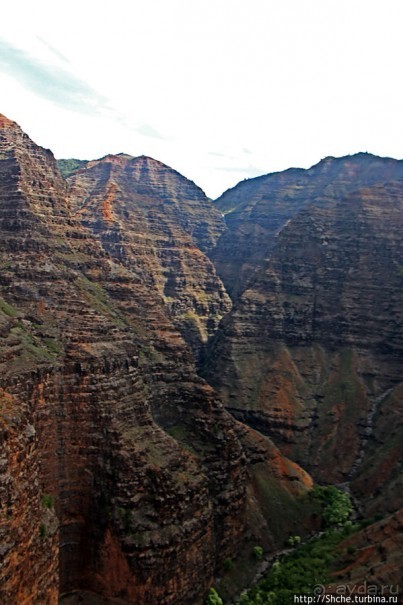 На вертолете над Кауаи. Этап 2. Великолепный каньон Ваймеа