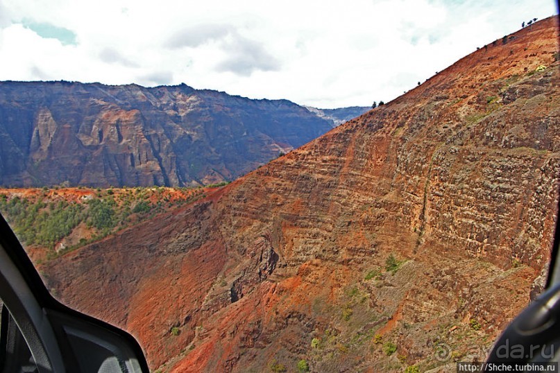 На вертолете над Кауаи. Этап 2. Великолепный каньон Ваймеа