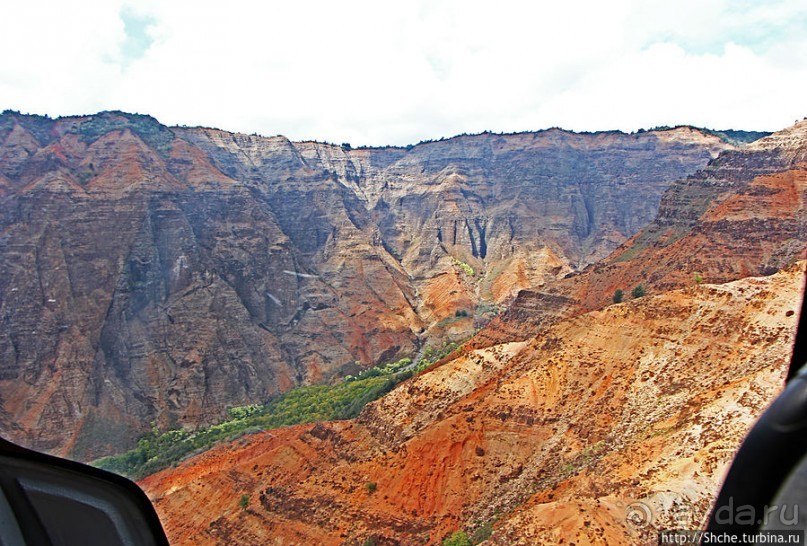 На вертолете над Кауаи. Этап 2. Великолепный каньон Ваймеа