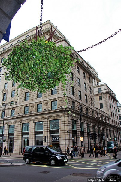 "По улице Пикадилли" ... я шел в сторону "Хард-Рок кафе"