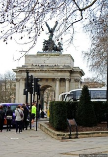 "По улице Пикадилли" ... я шел в сторону "Хард-Рок кафе"