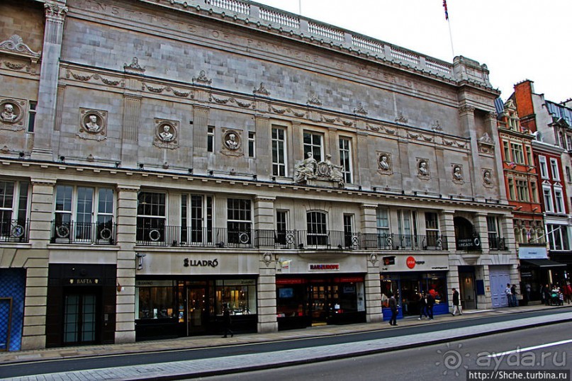 "По улице Пикадилли" ... я шел в сторону "Хард-Рок кафе"