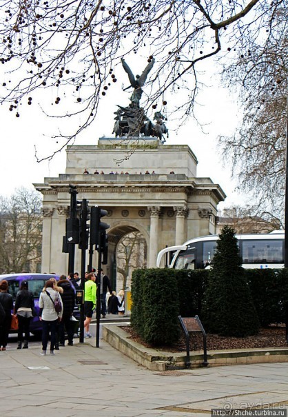 "По улице Пикадилли" ... я шел в сторону "Хард-Рок кафе"