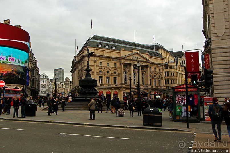 "По улице Пикадилли" ... я шел в сторону "Хард-Рок кафе"