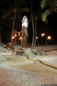 Альбом отзыва ""Здесь Вам не Лас-Вегас, здесь принцип иной" — огни Вайкики"